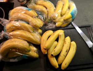 How to dry banana chips